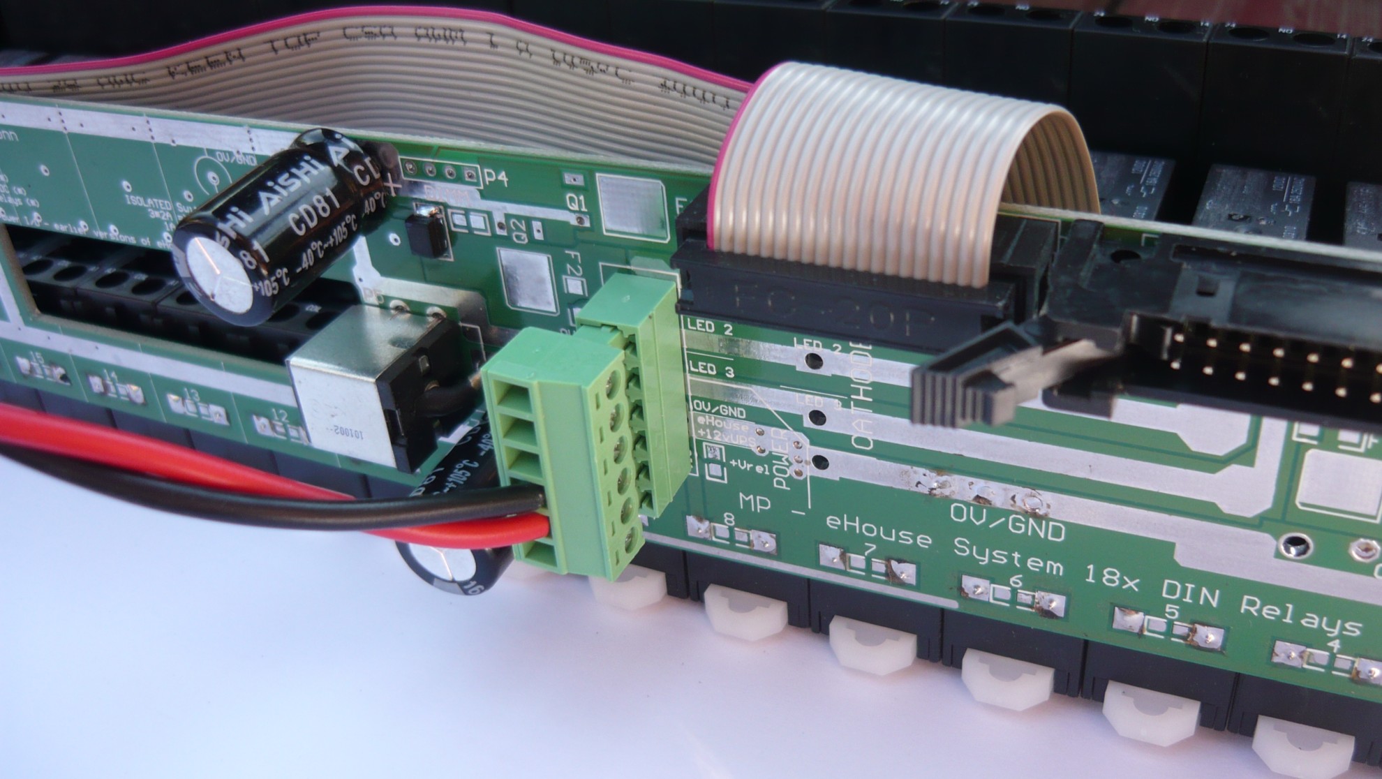  Intelligent Building eHouse . PRO relay module connected to the power supply 