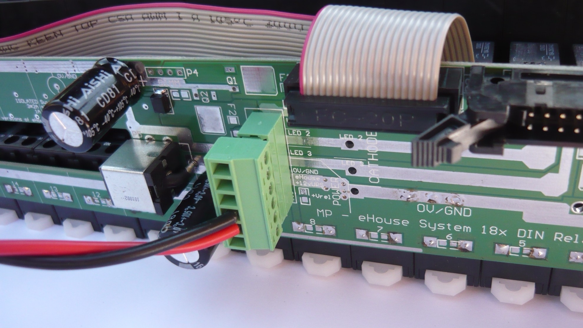  Intelligent Building eHouse . PRO relay module connected to the power supply 